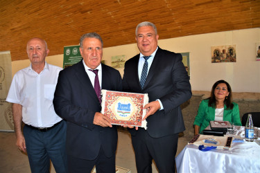 Ağsu rayonunda professor Qafar Cəbiyevin anadan olmasının 75 illik yubileyinə həsr olunmuş elmi-praktiki konfrans keçirilib