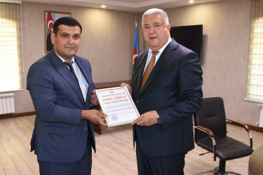 Ağsu rayonunda Dövlət qulluqçularının peşə bayramı günü münasibətilə yığıncaq keçirilib