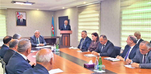 2026-cı ilin “Şəhərsalma və Memarlıq İli” elan edilməsi ilə bağlı “Milli Memarlıq və Şəhərsalmanın tərəqqisində Heydər Əliyev imzası” mövzusunda yığıncaq keçirilib