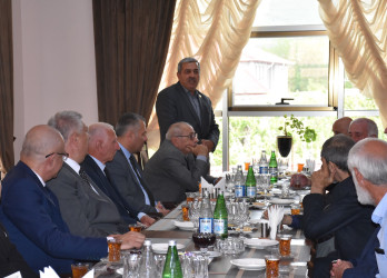 Ağsu rayonunda 2025-ci ilin “Konstitusiya və Suverenlik İli” elan edilməsi ilə bağlı “Müzəffər Ali Baş Komandan və suverenliyə gedən yol” mövzusunda dəyirmi masa keçirilib