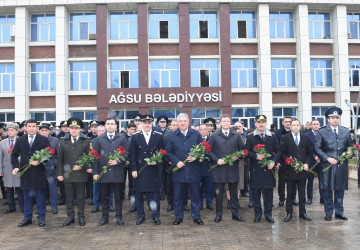 12 dekabr - Ümummilli Lider Heydər Əliyevin Anım günü ilə əlaqədar “Dahi şəxsiyyət” mövzusunda elmi-praktiki konfrans keçirilib