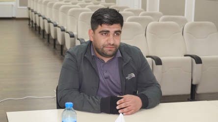 Əmək və Əhalinin Sosial Müdafiəsi Nazirliyinin Aparatının rəhbəri Fuad Musayev Ağsu rayonunda sakinləri qəbul edib