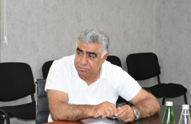 Ağsu rayonunda "2026-2030-cu illərdə kənd təsərrüfatı məhsullarının istehsalı və emalı sahələrinin inkişafına dair iş planı"nın hazırlanmasına həsr olunmuş görüş keçirilib