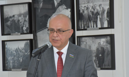Ağsu rayonunda Ulu Öndər Heydər Əliyevin anadan olmasının 103-cü ildönümü ilə əlaqədar rəsmi yığıncaq keçirilib və konsert təşkil edilib