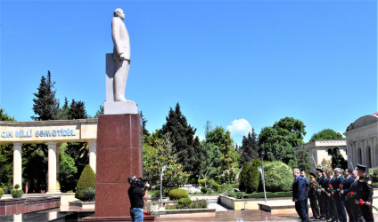 Ümummilli Lider Heydər Əliyevin anadan olmasının 103-cü ildönümü ilə əlaqədar Ulu Öndərin abidəsi ziyarət edilib və Ağsu rayon Heydər Əliyev Mərkəzinə ekskursiya təşkil olunub