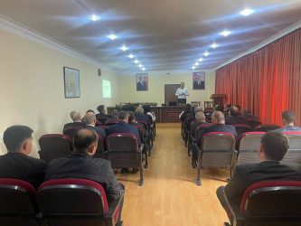 Ağsu rayonunda dövlət qulluqçuları üçün təlimlər keçirilib