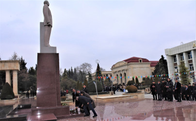 Ağsu rayonunda “31 Dekabr - Dünya azərbaycanlılarının həmrəyliyi günü” və “Yeni il” in gəlişi qeyd edilib