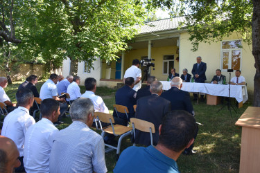 Ağsu RİH başçısı Suraxanı və Hacıman kəndlərində səyyar qəbullar keçirib