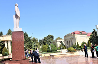 Ağsu rayonunda professor Qafar Cəbiyevin anadan olmasının 75 illik yubileyinə həsr olunmuş elmi-praktiki konfrans keçirilib
