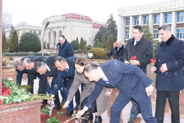 12 dekabr - Ümummilli Lider Heydər Əliyevin Anım günü ilə əlaqədar “Dahi şəxsiyyət” mövzusunda elmi-praktiki konfrans keçirilib