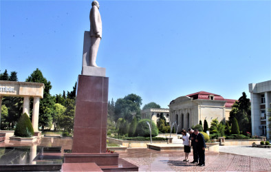 Ağsu rayonunda “Konstitusiya və Suverenlik İli” çərçivəsində “Milli Qurtuluş Günü - Azərbaycanın taleyini dəyişən zəfər tarixi” mövzusunda  konfrans keçirilib