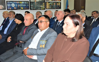 Ağsu rayonunda Ulu Öndər Heydər Əliyevin anadan olmasının 103-cü ildönümü ilə əlaqədar rəsmi yığıncaq keçirilib və konsert təşkil edilib