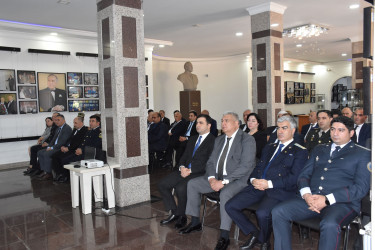 Ağsu rayonunda Ulu Öndər Heydər Əliyevin anadan olmasının 102-ci ildönümü ilə əlaqədar abidəsi ziyarət edilib və “Heydər Əliyev müstəqil Azərbaycan konstitusiyasının müəllifidir” mövzusunda yığıncaq keçirilib