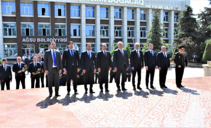 Ağsu rayonunda Dövlət qulluqçularının peşə bayramı günü münasibətilə yığıncaq keçirilib