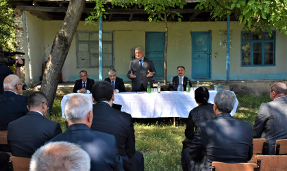 Ağsu RİH başçısı Qasımbəyli və Mustafalı kəndlərində səyyar qəbullar keçirib