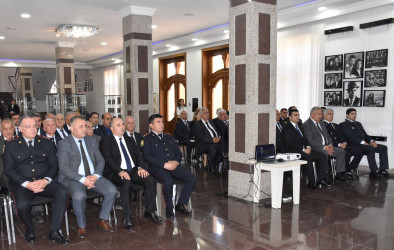 Ağsu rayonunda Ulu Öndər Heydər Əliyevin anadan olmasının 102-ci ildönümü ilə əlaqədar abidəsi ziyarət edilib və “Heydər Əliyev müstəqil Azərbaycan konstitusiyasının müəllifidir” mövzusunda yığıncaq keçirilib