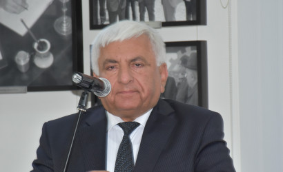Ağsu rayonunda Ulu Öndər Heydər Əliyevin anadan olmasının 103-cü ildönümü ilə əlaqədar rəsmi yığıncaq keçirilib və konsert təşkil edilib