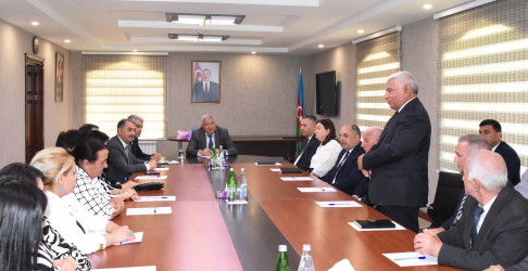 Ağsu RİH-də Hümbətova Sehrayyə Şiralı qızının 75 illik yubileyi qeyd olunub