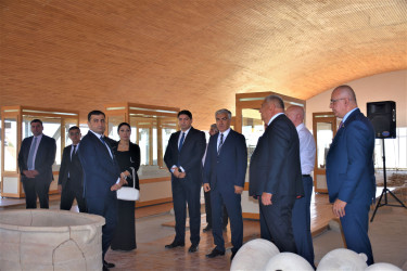 Ağsu rayonunda professor Qafar Cəbiyevin anadan olmasının 75 illik yubileyinə həsr olunmuş elmi-praktiki konfrans keçirilib