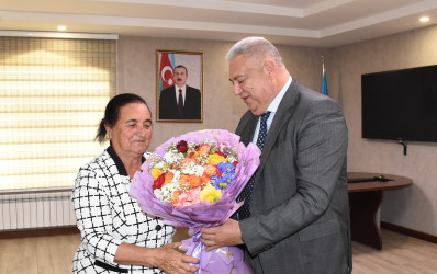 Ağsu RİH-də Hümbətova Sehrayyə Şiralı qızının 75 illik yubileyi qeyd olunub