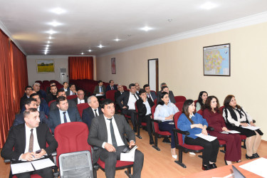 Ağsu rayonunda dövlət qulluqçuları üçün təlimlər keçirilib