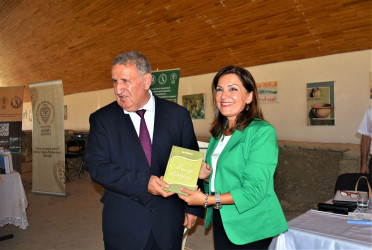 Ağsu rayonunda professor Qafar Cəbiyevin anadan olmasının 75 illik yubileyinə həsr olunmuş elmi-praktiki konfrans keçirilib