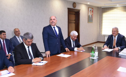 Ağsu rayonunda Dövlət qulluqçularının peşə bayramı günü münasibətilə yığıncaq keçirilib